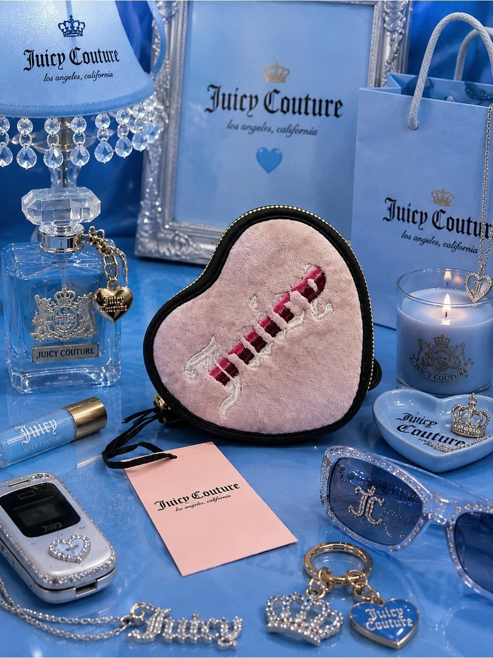 Juicy couture retro vibe heart zip around wristlet‎ wallet